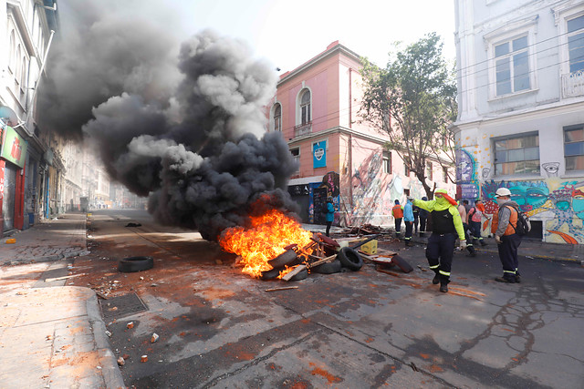 Valparaíso: Negociación muerta y portuarios del Bio Bio se suman a protestas