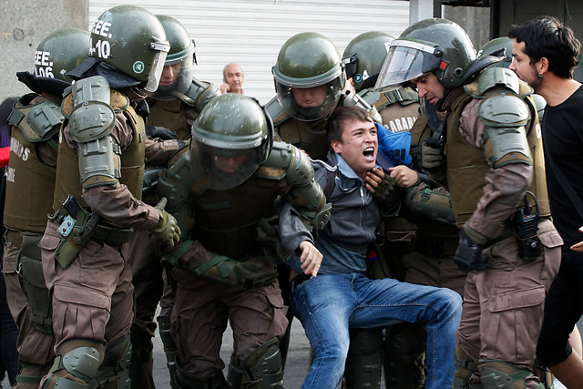 Con al menos cuatro detenidos culminó manifestación por muerte de Catrillanca