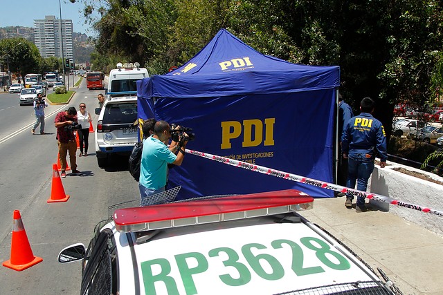 Encuentran cadáver al costado del Estero Marga Marga en Viña del Mar