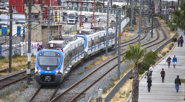 Tren a Valparaíso despierta interés de dos empresas italianas