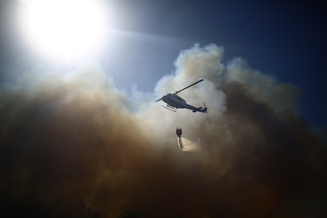 Llaman a evacuar dos comunas más en La Araucanía que registró hoy 42°C