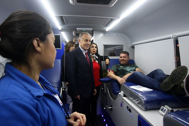 Con bus de alta tecnología buscan mejorar baja donación de sangre en la capital