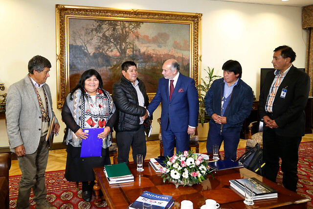 Presidente de la Cámara recibió a Catrillanca y a comuneros de Temucuicui