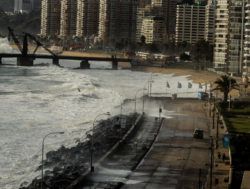 Costas serán afectadas por fuerte olas hasta el miercoles 17