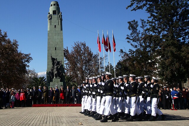 Santiago, Talcahuano, Puerto Montt y Punta Arenas también recordaron a Prat