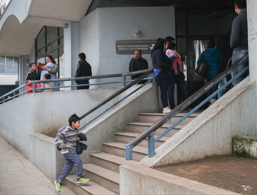 Colegas médicos defendieron a la profesional destituida por la muerte de la pequeña Amelia