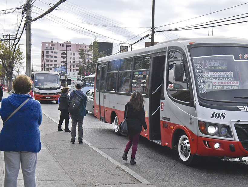 Micros fueron denunciados por no subir a una trabajadora con síndrome de Down en El Belloto