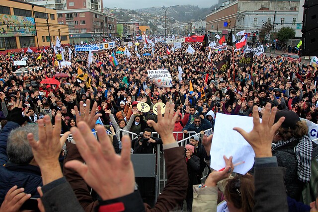 20 mil docentes se congregaron en Valparaíso y anuncian reunión con ministerio