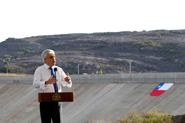 Piñera presentó plan para construir 26 embalses en nueve regiones del país