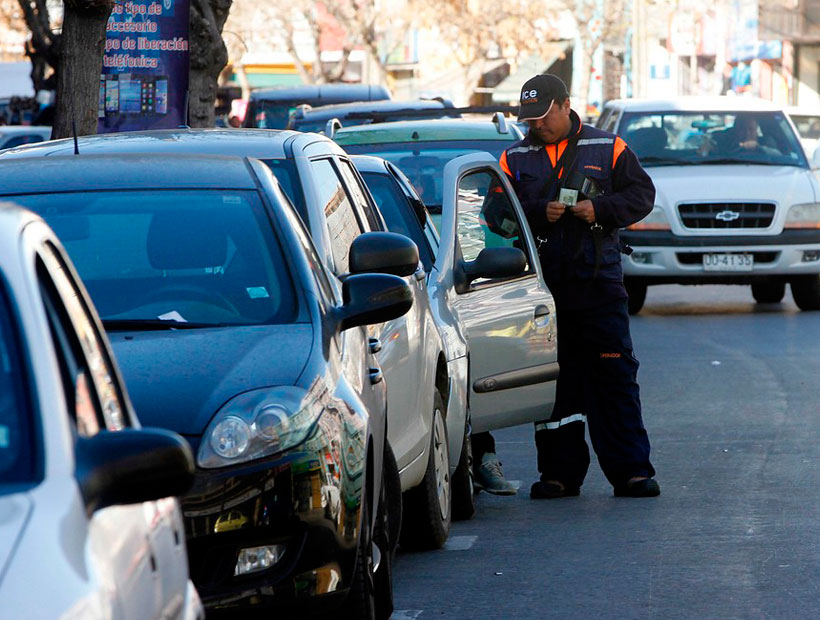 Valparaíso: le permiten al alcalde Sharp terminar con concesión de parquímetros