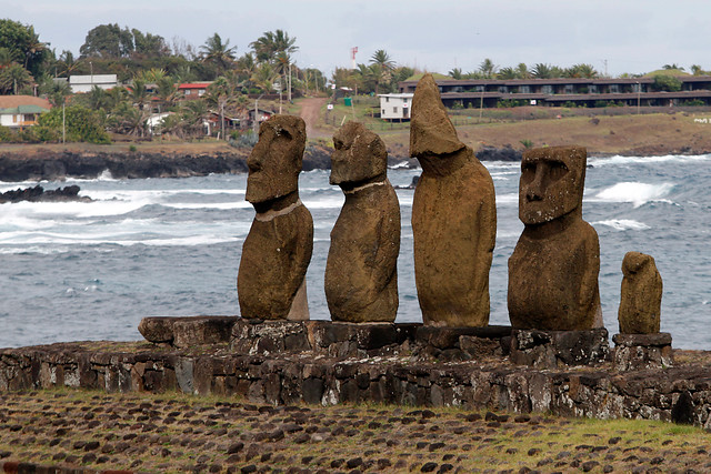 Ordenan prisión preventiva para 3 imputados por incendio de tribunal de Rapa Nui