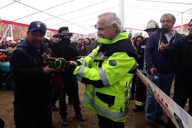 Gobierno anunció urgencia a proyecto que sanciona agresiones a bomberos