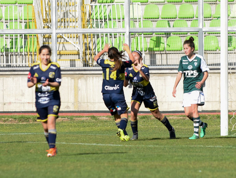 Everton venció 2- 0 a Wanderers en el Clásico Porteño femenino y entra en los play-offs