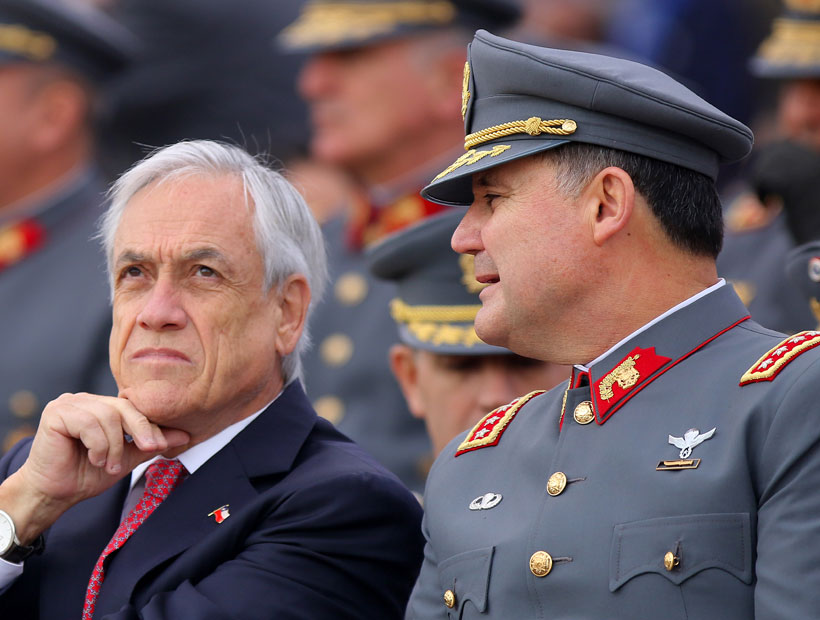 Ministro Espina y general Martínez son citados al Congreso por interceptaciones