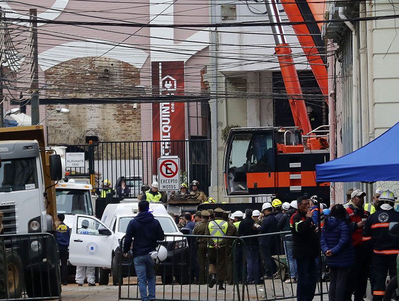 Derrumbe en Valparaíso: finalizan la búsqueda de personas en los escombros