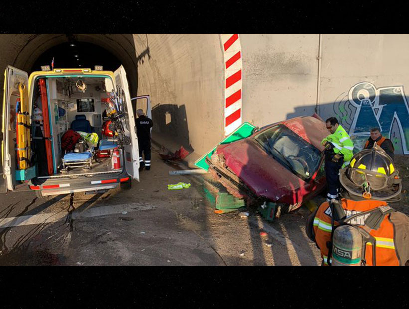 Viña del Mar: Conductor perdió el control de su vehículo y se volcó en el túnel Los Gemelos