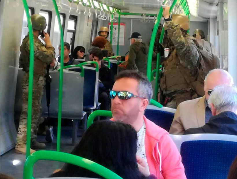 Valparaíso: metro comenzó a funcionar con resguardo militar