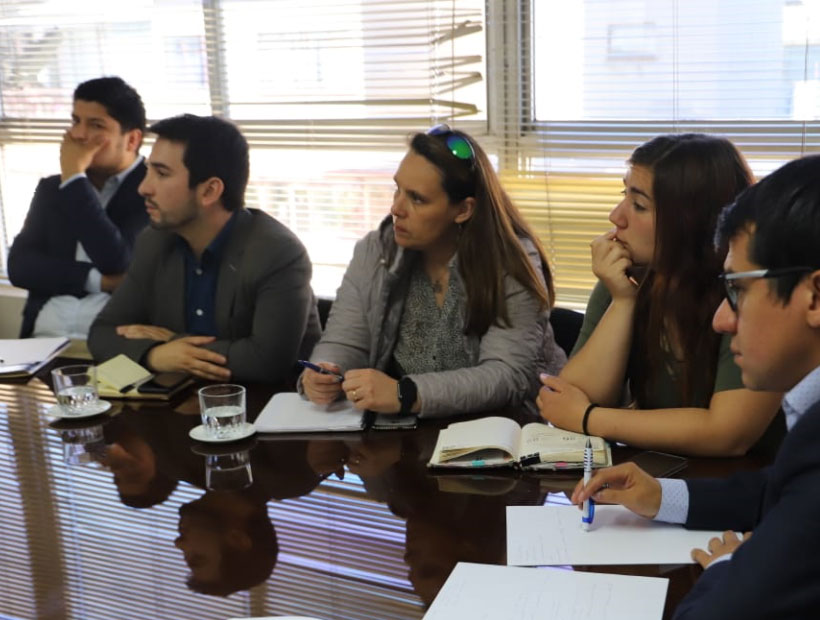 Valparaíso: Seremi de Salud se reunió con jóvenes para hablar sobre Nueva Agenda Social