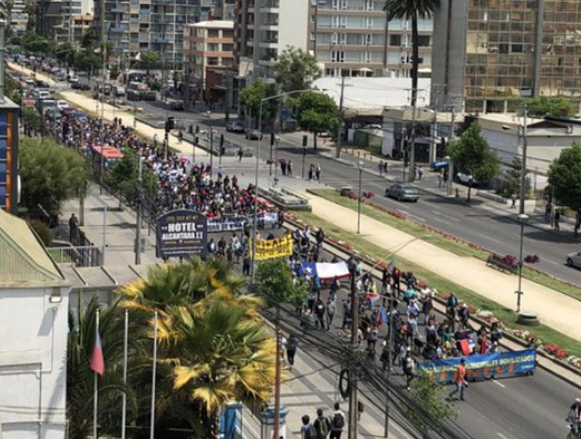 Viña del Mar: Con funcionarios municipales comenzó la jornada de movilizaciones