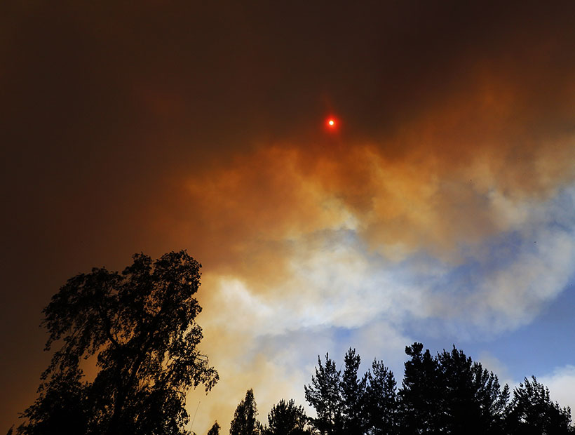 Detienen a un hombre y mujer por incendios en Valparaíso