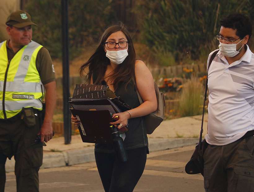 Valparaíso: Recomiendan no realizar ninguna actividad física por la condición del ambiente luego de incendios