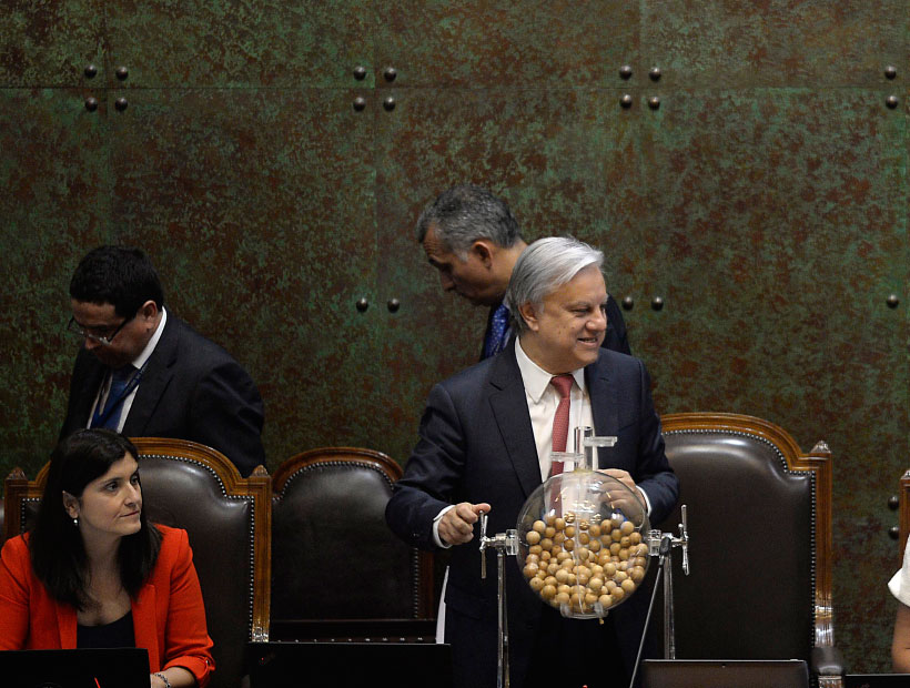 Diputados de oposición revisaran la acusación en contra de Sebastián Piñera