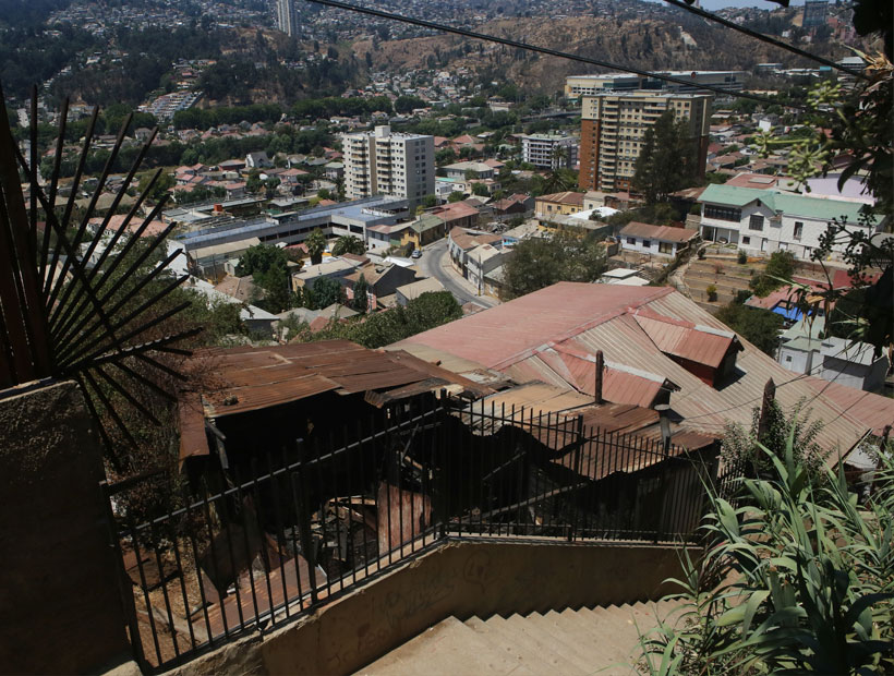 Viña del Mar: Hallan un cuerpo en casa quemada de hace tres meses