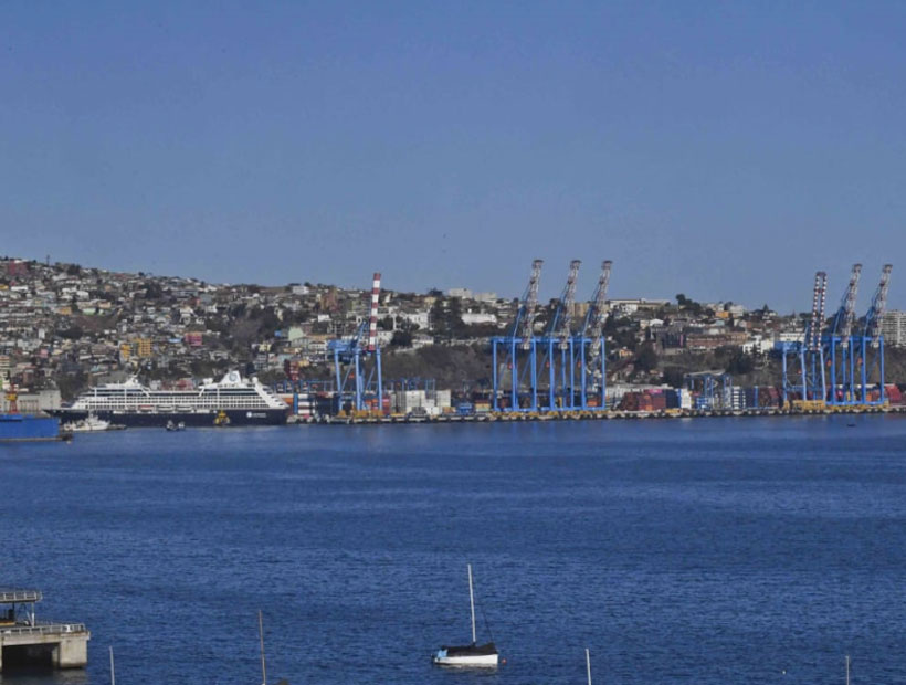 Valparaíso: Desvían dos cruceros por fuertes marejadas