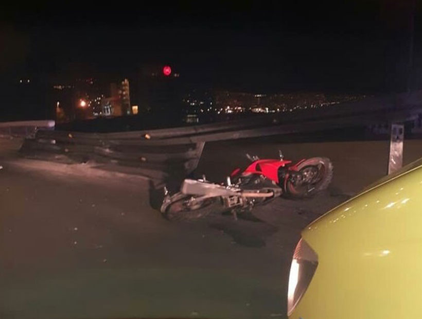 Viña del Mar: Motorista falleció luego de chocar contra barrera en contención