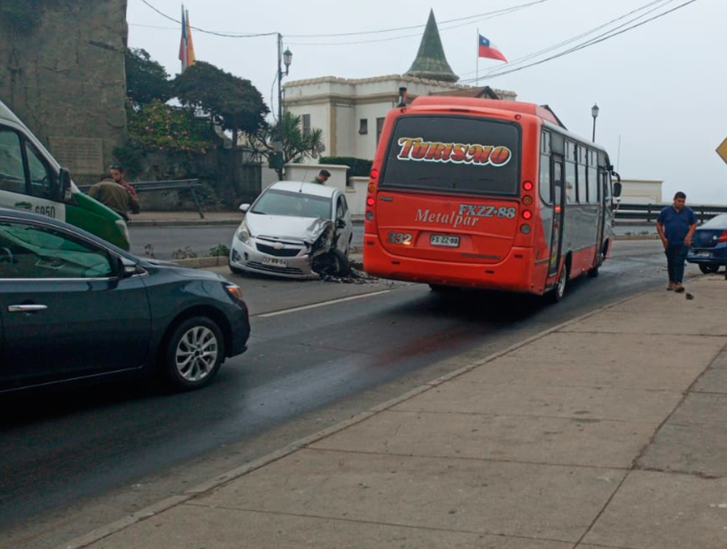 En la avenida Marina en Viña del Mar  se registraron dos accidentes