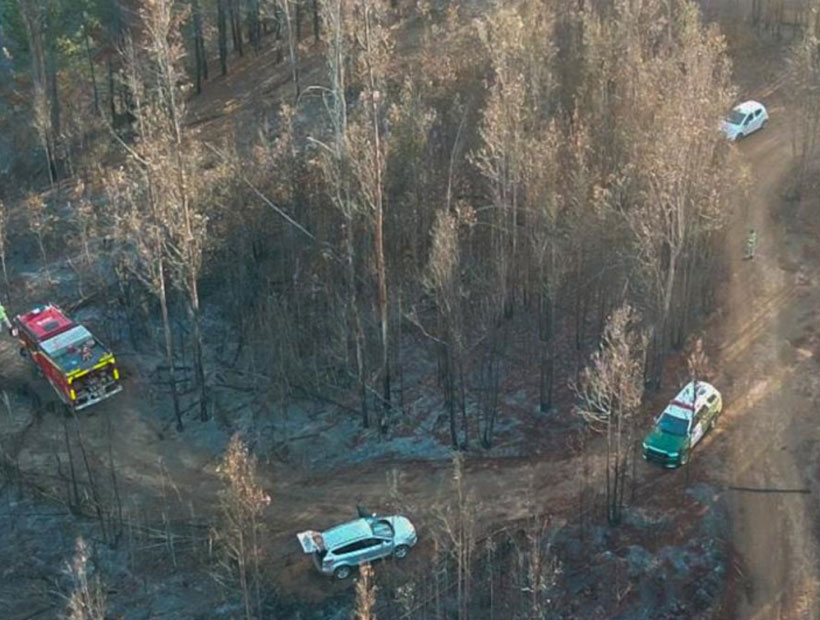 Bomberos realizan el rescate de un hombre que cayó en Salto del Agua de Placilla