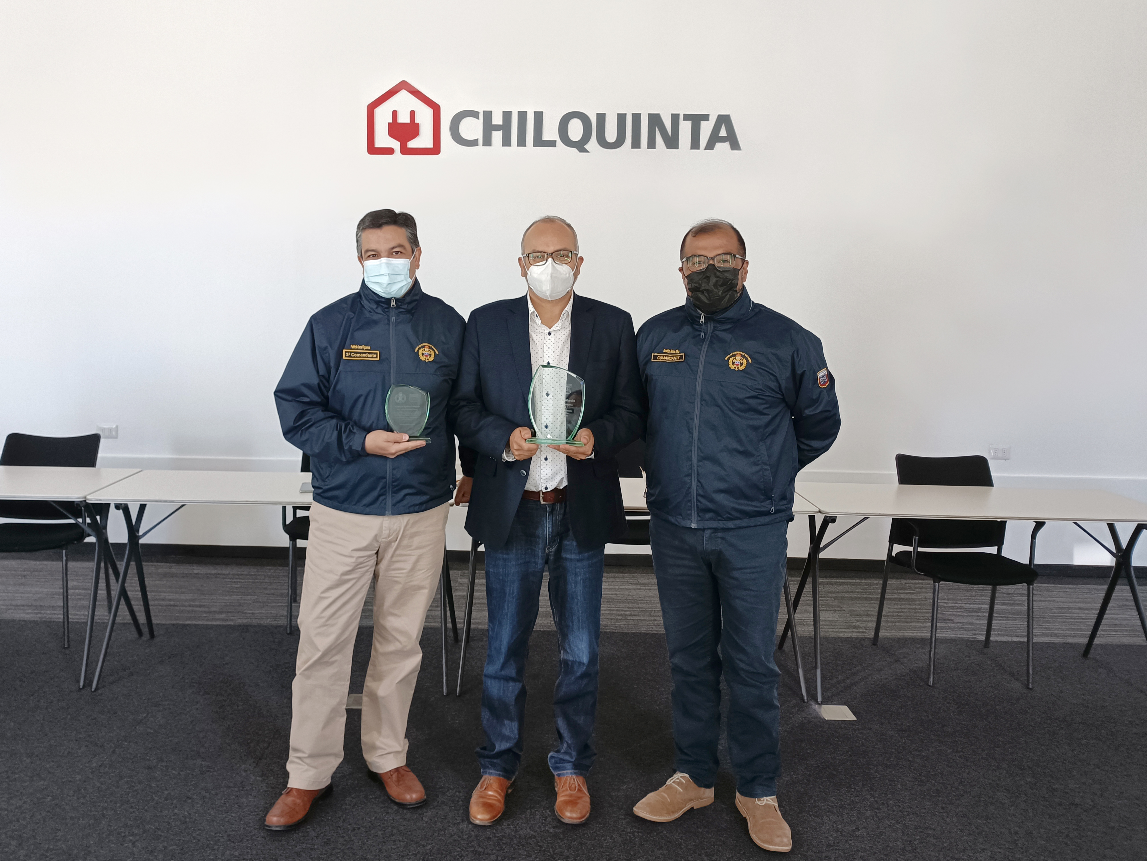 Bomberos de Valparaíso reconoce a Chilquinta por su contribución a la Institución